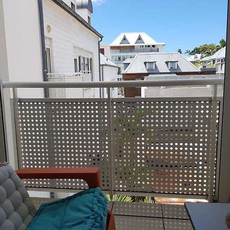 T3 Dans Residence Bon Standing Tres Proche Centre Ville Saint Denis Exterior foto